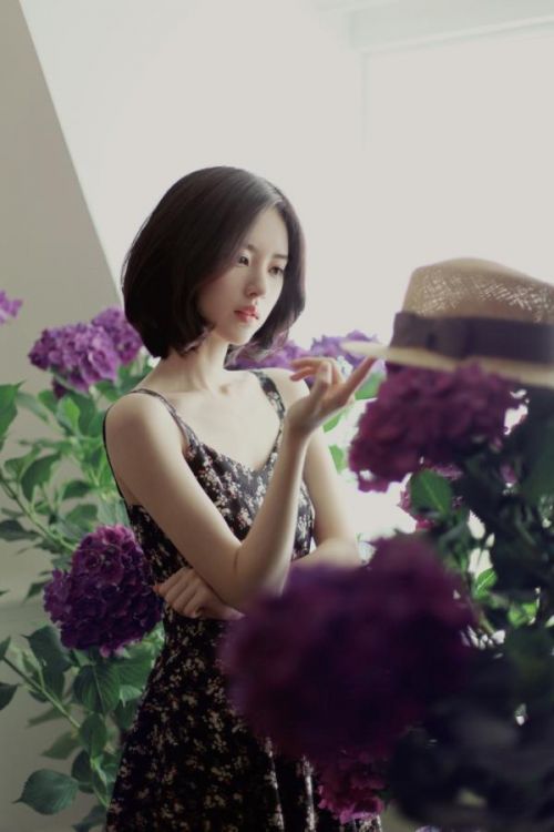 清新氧气美女背景皮肤 展现纯真无暇之美