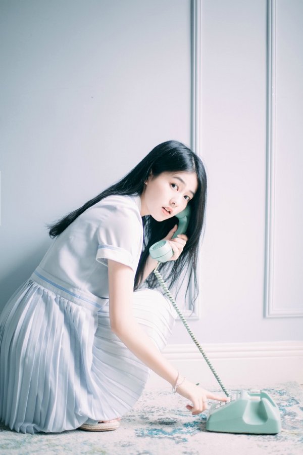 清新氧气美女背景皮肤 展现纯真无暇之美
