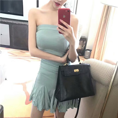 柔情美女头像 展现性感魅力 踏梦成巨人