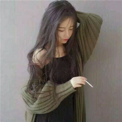 霸气女生吸烟头像 烟熏妆容 炫酷个性 快手专属