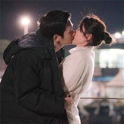 生活不易 唯美亲吻图助你度过难关