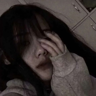伤感黑暗系女生头像 热爱无余 人生如戏