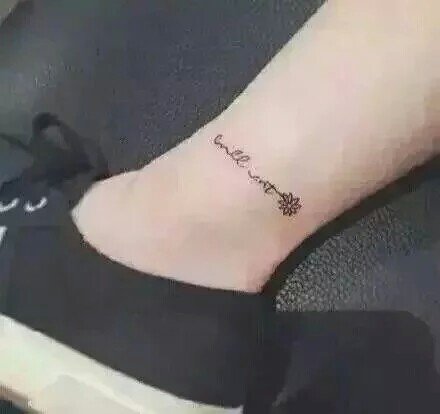 女生脚踝小清新纹身图片 时间会治愈一切 我坚信。