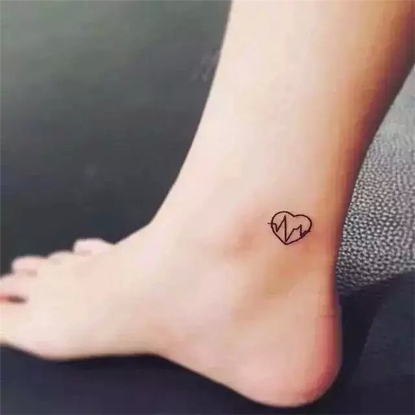 女生脚踝小清新纹身图片 时间会治愈一切 我坚信。