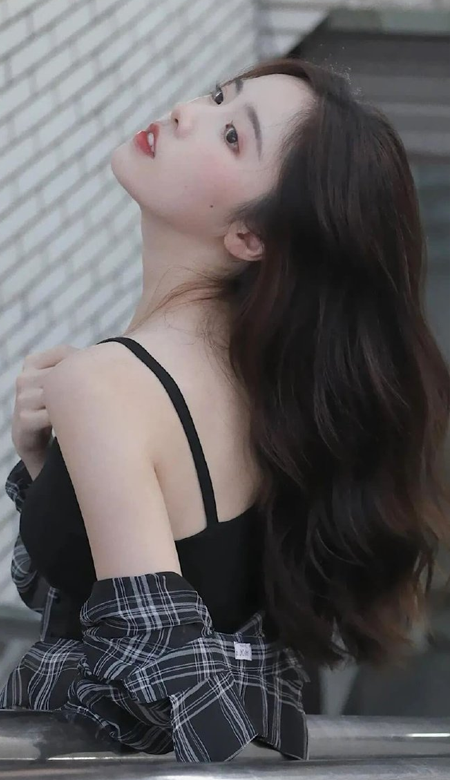 2023韩系美女壁纸合集 精致氛围感 耐看颜值 皮肤美图精选