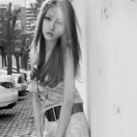 非主流唯美女生黑白头像 个性黑白女生QQ头像