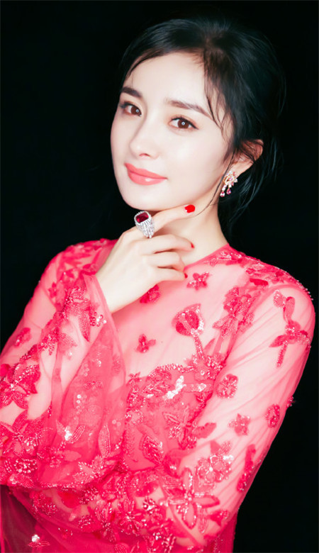 杨幂高清壁纸 最新超美图片大全 无水印精选