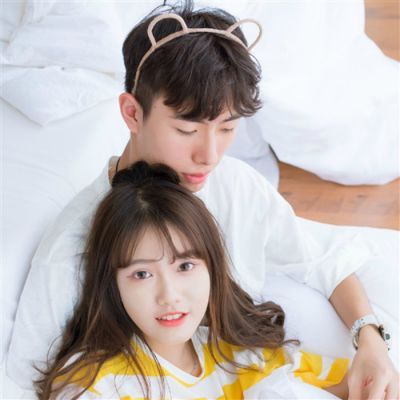 2018最潮情侣头像 两人同行 一男一女