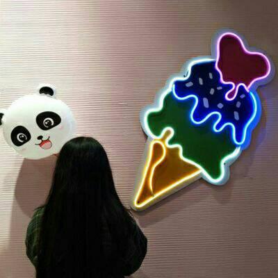 女生微信背影伤感头像 我可以陪你走过低谷 也可以转身离开。