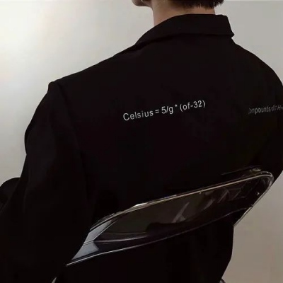 黑酷男生头像 不回首 重逢在前方