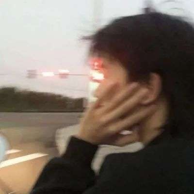 微丧男生侧脸帅气遮脸头像 冷酷帅气 无快乐可寻。