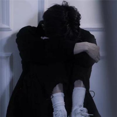 微丧男生侧脸帅气遮脸头像 冷酷帅气 无快乐可寻。