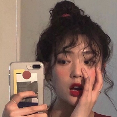 2021女生头像 不轻易说谎 不懂珍惜的人不值得被爱。