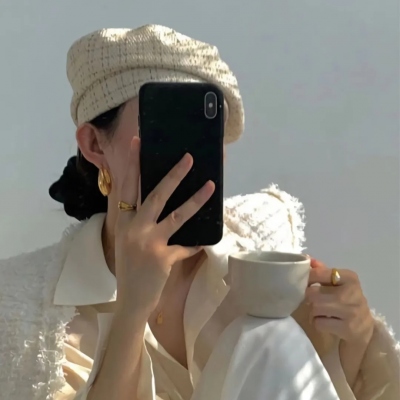 2021酷炫女生挡脸头像 黑夜过后迎接新的一天