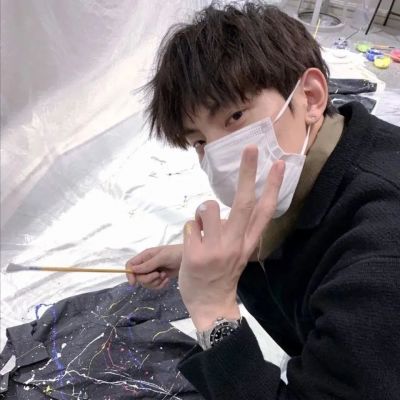 很有魅力的男生头像 酷炫又独特 让你成为众人的焦点。