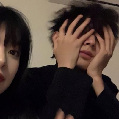 情侣头像真人一人一半 颜值超高 却不受珍惜 委屈不断