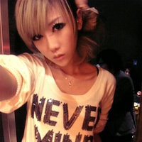 2011唯美漂亮女生QQ头像 紧握的记忆里都是痛苦