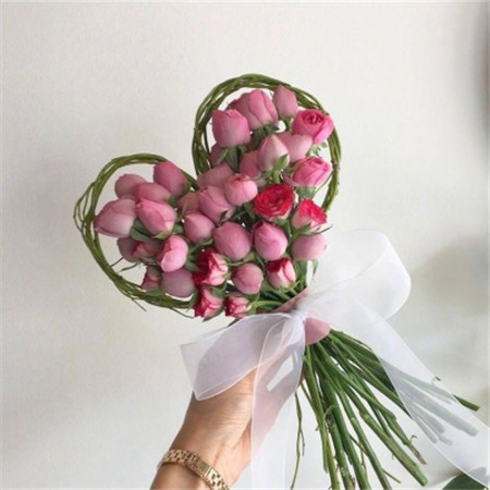 "情人节唯美花束图片 2019浪漫鲜花高清图集"